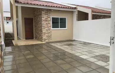 Imagem: A casa possui 2 Dormitórios, 2 Banheiros, 1 Vaga na garagem