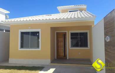 Imagem: A casa possui 2 Dormitórios, 3 Banheiros, 2 Vagas na garagem