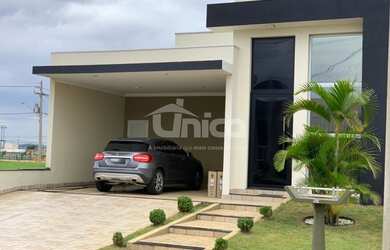 Imagem: A casa em condomínio possui 3 Dormitórios, 3 Banheiros, 4