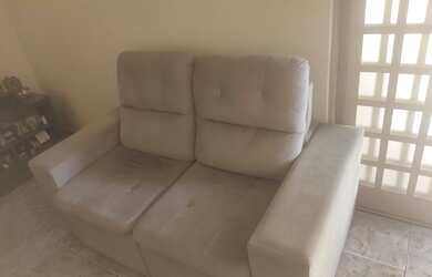 Imagem: A casa possui 2 Dormitórios, 2 Banheiros, 2 Vagas na garagem