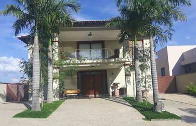 Imagem: A casa em condomínio possui 5 Dormitórios, 5 Banheiros, 5