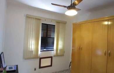 Imagem 9: Apartamento 1º andar, Sala, 2 dormitórios,1 wc Social, Coz. A. de Serv. uma Vaga de Garage