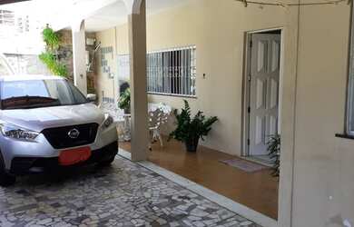 Imagem 2: Casa no luiza gt. 225m² de Área, 2 Vagas na garageme3 Dormitórios