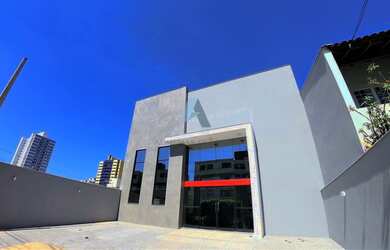 Imagem: O depósito possui 5 Vagas na garagem, 780m² de Área e está