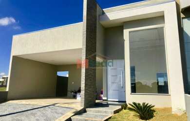 Imagem: A casa em condomínio possui 3 Dormitórios, 4 Banheiros, 2