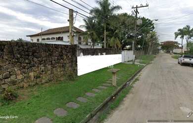 Imagem: O terreno possui 459m² de Área e está localizado em Enseada