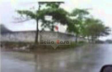 Imagem: O terreno possui 3.000m² de Área e está localizado em Mar