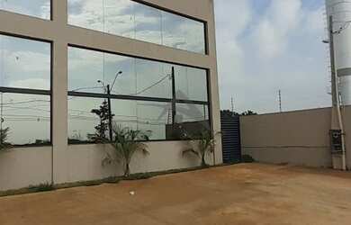 Imagem: O depósito possui 5 Vagas na garagem, 1.200m² de Área, Imóvel