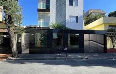 Imagem: O apartamento possui 3 Dormitórios, 1 Banheiro, 1 Vaga na garagem