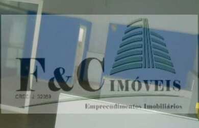 Imagem: O depósito possui 5 Vagas na garagem, 900m² de Área e está