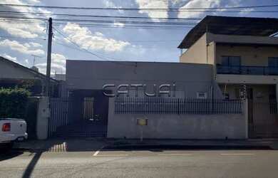 Imagem: O depósito possui 2 Vagas na garagem, 100m² de Área e está