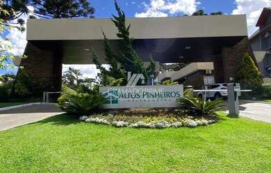 Imagem: A casa possui 3 Dormitórios, 5 Banheiros, 2 Vagas na garagem