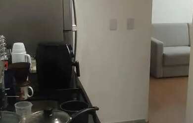 Imagem: O apartamento possui 2 Dormitórios, 1 Banheiro, 1 Vaga na garagem