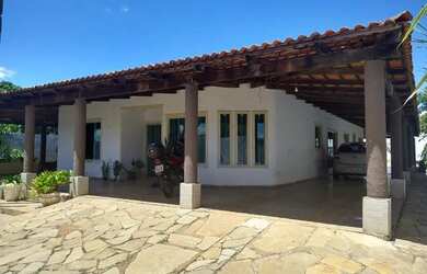 Imagem: A casa em condomínio possui 4 Dormitórios, 4 Banheiros, 5