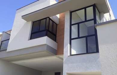 Imagem: A casa em condomínio possui 4 Dormitórios, 5 Banheiros, 4