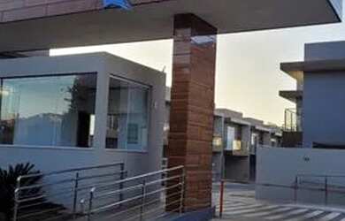 Imagem: A casa em condomínio possui 4 Dormitórios, 5 Banheiros, 3