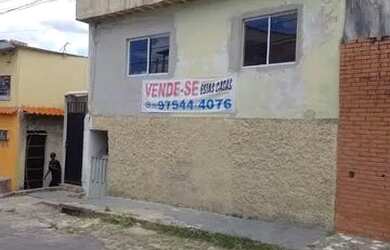 Imagem: A casa possui 2 Dormitórios e 1 Banheiro e está localizado