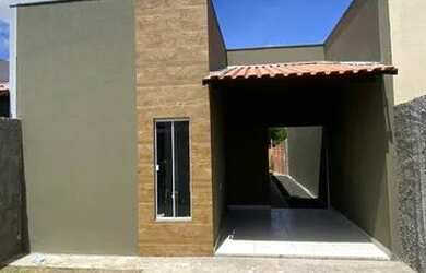 Imagem: A casa possui 2 Dormitórios, 1 Banheiro, 1 Vaga na garagem