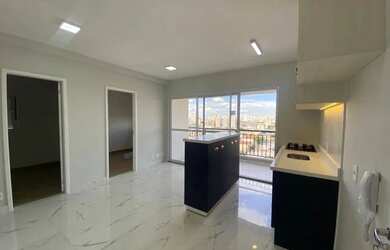 Imagem: O apartamento possui 2 Dormitórios, 1 Banheiro, 1 Vaga na garagem