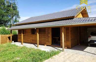 Imagem: A casa em condomínio possui 3 Dormitórios, 1 Banheiro e 1163m²