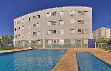 Imagem: O apartamento possui 2 Dormitórios, 1 Banheiro, 1 Vaga na garagem