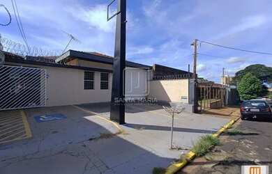 Imagem: O depósito possui 2 Vagas na garagem, 166m² de Área e está