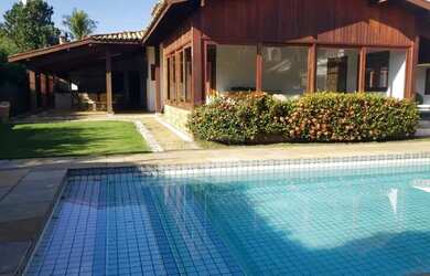 Imagem: A casa em condomínio possui 4 Dormitórios, 5 Banheiros, 4