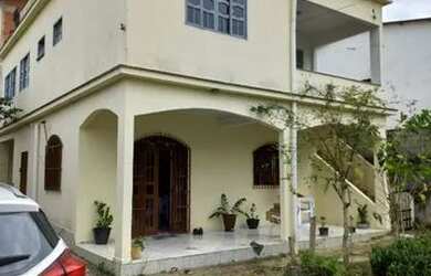 Imagem: A casa possui 2 Dormitórios, 2 Banheiros, 1 Vaga na garagem