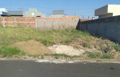 Imagem: O terreno possui 200m² de Área e está localizado em Estância