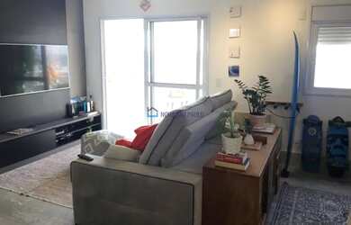 Imagem: O apartamento possui 2 Dormitórios, 1 Banheiro, 2 Vagas na