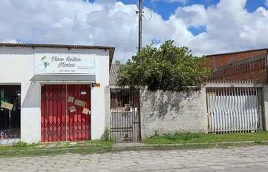 Imagem: A casa possui 2 Dormitórios, 1 Banheiro, 1 Vaga na garagem