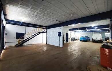 Imagem: O depósito possui 383m² de Área e está localizado em Campos