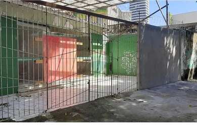 Imagem: O depósito possui 2 Vagas na garagem, 200m² de Área e está