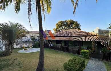 Imagem: A casa à venda possui 3 Dormitórios, 3 Banheiros, 2 Vagas