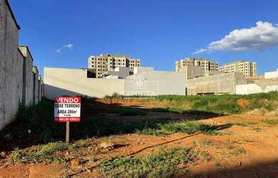 Imagem: O terreno possui 12m² de Área, Imóvel novo e está localizado