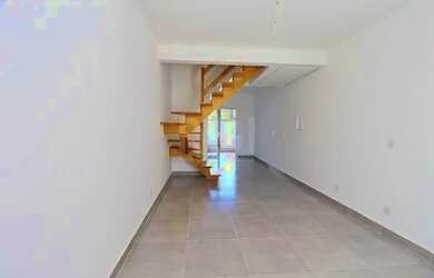 Imagem 3: Casa em Porto Alegre, no bairro Hípica, com 2 dormitório s , e 2 banheiros,...