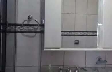 Imagem: A casa possui 2 Dormitórios, 1 Banheiro e está localizado