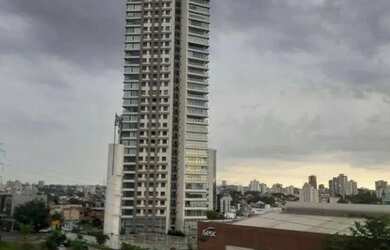 Imagem: O apartamento possui 3 Dormitórios, 1 Banheiro, 2 Vagas na