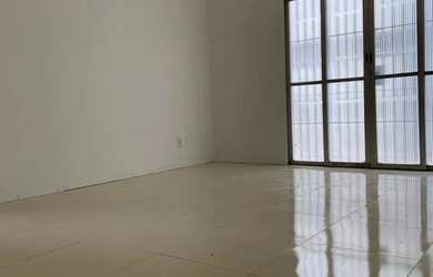 Imagem: O apartamento possui 2 Dormitórios, 2 Banheiros, 2 Vagas na