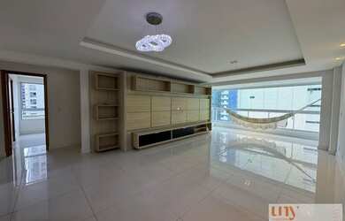 Imagem: O apartamento possui 3 Dormitórios, 5 Banheiros, 2 Vagas na