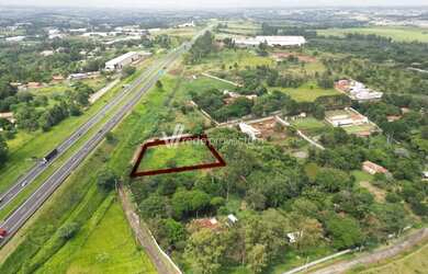 Imagem: O terreno à venda possui 5470m² de Área e está localizado