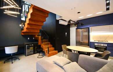 Imagem: O studio possui 1 Dormitório, 1 Banheiro, 1 Vaga na garagem