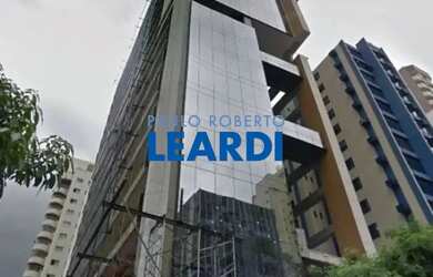 Imagem: O depósito possui 5 Vagas na garagem e 660m² de Área e está