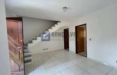 Imagem: A casa possui 2 Dormitórios, 3 Banheiros, 1 Vaga na garagem