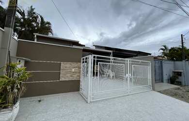 Imagem: A casa em condomínio possui 3 Dormitórios, 2 Vagas na garagem