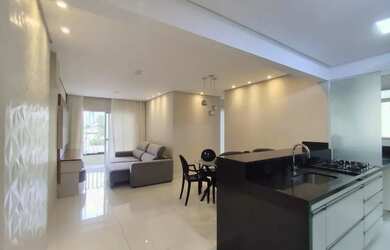 Imagem: O apartamento possui 3 Dormitórios, 1 Banheiro, 2 Vagas na