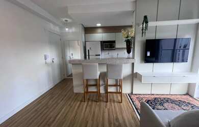 Imagem: O apartamento possui 1 Dormitório, 1 Banheiro, 2 Vagas na garagem