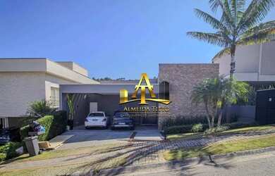 Imagem: A casa em condomínio possui 3 Dormitórios, 5 Banheiros, 3