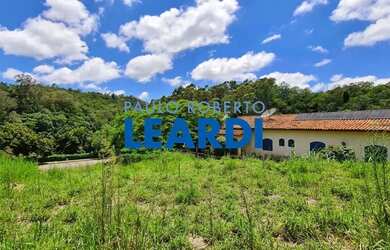 Imagem: O terreno possui 1.460m² de Área e está localizado em Caixa