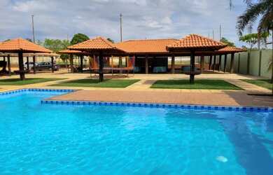 Imagem 11: Estância Cerrado. Acomodam 10 pessoas, 5 Vagas na garageme3 Dormitórios